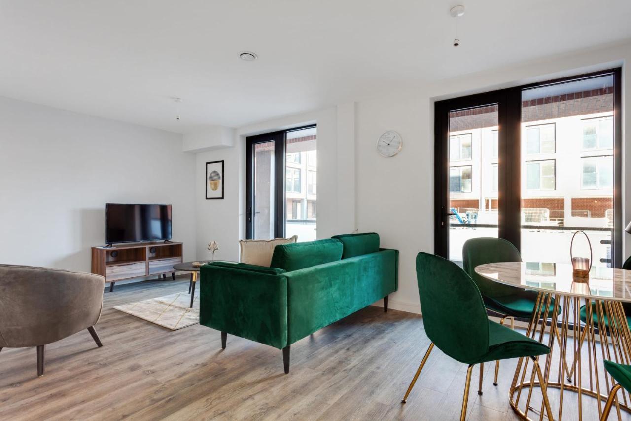 Modern Fabulous Flat In Birmingham